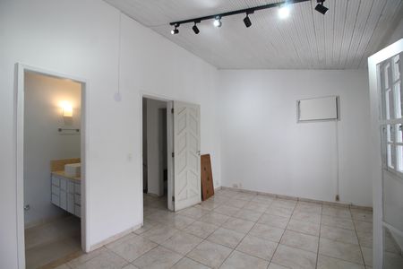 Casa de condomínio para alugar com 500m², 3 quartos e 4 vagasQuarto 3