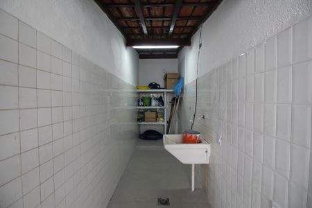 Casa de condomínio para alugar com 500m², 3 quartos e 4 vagasÁrea de Serviço