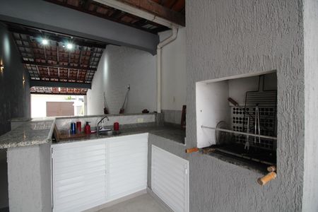 Casa de condomínio para alugar com 500m², 3 quartos e 4 vagasChurrasqueira