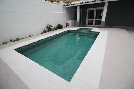 Casa de condomínio para alugar com 500m², 3 quartos e 4 vagasPiscina