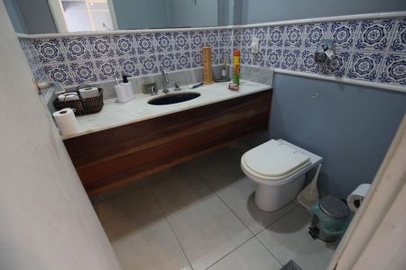 Casa de condomínio para alugar com 500m², 3 quartos e 4 vagasLavabo
