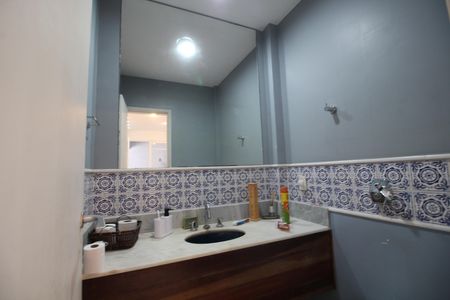 Casa de condomínio para alugar com 500m², 3 quartos e 4 vagasLavabo