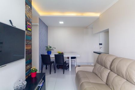 Sala de apartamento para alugar com 2 quartos, 55m² em Vila Ivone, São Paulo