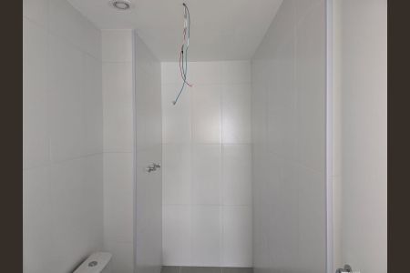 Apartamento à venda com 67m², 2 quartos e 1 vaga Apartamento à venda com 67m², 2 quartos e 1 vagaBanheiro da Suíte