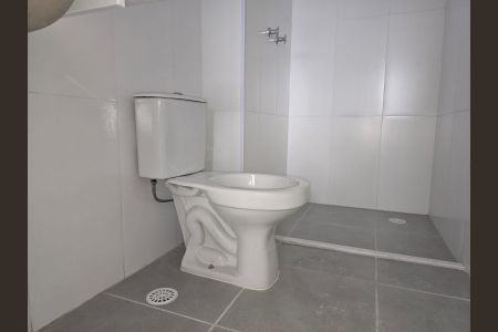 Apartamento à venda com 67m², 2 quartos e 1 vaga Apartamento à venda com 67m², 2 quartos e 1 vagaBanheiro da Suíte