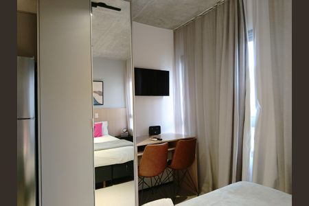 Estúdio - Quarto de kitnet/studio para alugar com 1 quarto, 22m² em Cerqueira César, São Paulo