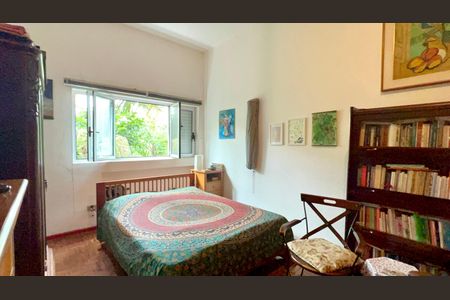 Casa à venda com 760m², 8 quartos e 2 vagas Casa à venda com 760m², 8 quartos e 2 vagasQuarto 2