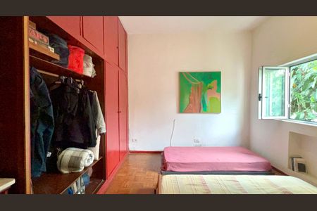 Casa à venda com 760m², 8 quartos e 2 vagas Casa à venda com 760m², 8 quartos e 2 vagasSuite