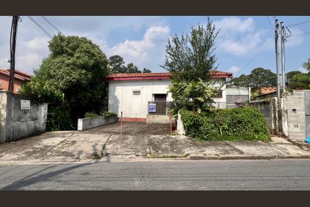 Casa à venda com 760m², 8 quartos e 2 vagas Casa à venda com 760m², 8 quartos e 2 vagasFachada