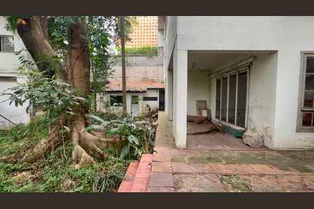 Casa à venda com 760m², 8 quartos e 2 vagas Casa à venda com 760m², 8 quartos e 2 vagasCasa 3