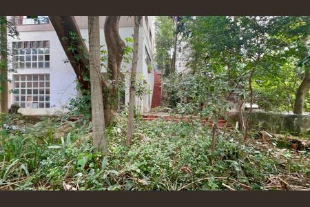 Casa à venda com 760m², 8 quartos e 2 vagas Casa à venda com 760m², 8 quartos e 2 vagasQuintal