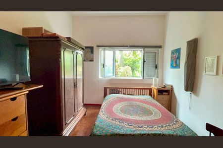 Casa à venda com 760m², 8 quartos e 2 vagas Casa à venda com 760m², 8 quartos e 2 vagasQuarto 2