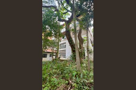 Casa à venda com 760m², 8 quartos e 2 vagas Casa à venda com 760m², 8 quartos e 2 vagasCasa