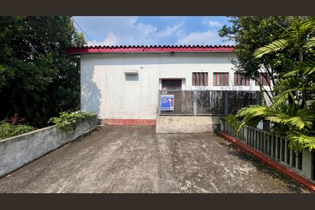 Casa à venda com 760m², 8 quartos e 2 vagas Casa à venda com 760m², 8 quartos e 2 vagasFachada