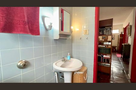 Casa à venda com 760m², 8 quartos e 2 vagas Casa à venda com 760m², 8 quartos e 2 vagasBanheiro