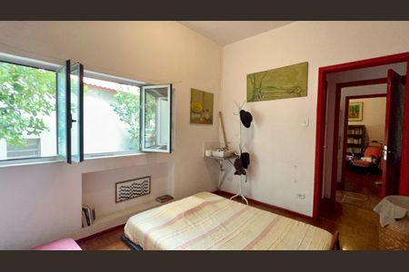 Casa à venda com 760m², 8 quartos e 2 vagas Casa à venda com 760m², 8 quartos e 2 vagasSuite