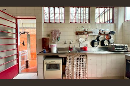 Casa à venda com 760m², 8 quartos e 2 vagas Casa à venda com 760m², 8 quartos e 2 vagasCozinha