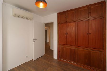 Apartamento para alugar com 120m², 3 quartos e 2 vagas Apartamento para alugar com 120m², 3 quartos e 2 vagasQuarto 1