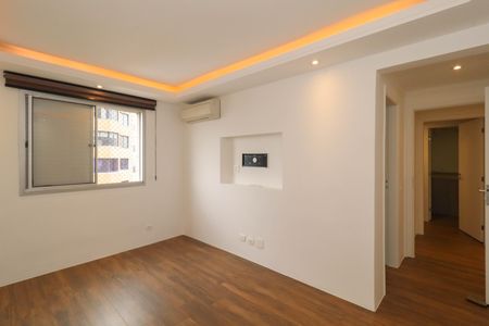 Suíte de apartamento para alugar com 3 quartos, 120m² em Vila Madalena, São Paulo