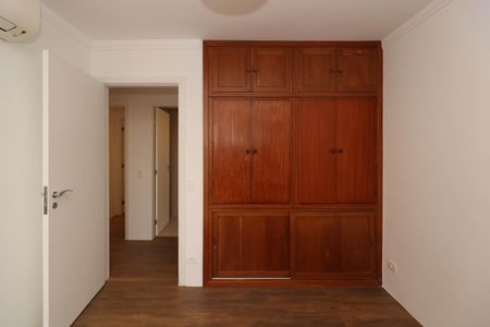 Apartamento para alugar com 120m², 3 quartos e 2 vagas Apartamento para alugar com 120m², 3 quartos e 2 vagasQuarto 1