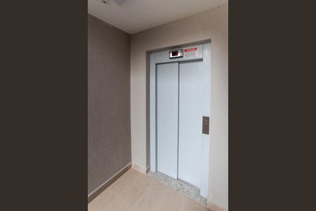 Apartamento à venda com 37m², 2 quartos e sem vaga Apartamento à venda com 37m², 2 quartos e sem vagaElevador