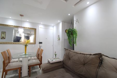 Sala de apartamento para alugar com 2 quartos, 48m² em Recreio dos Bandeirantes, Rio de Janeiro