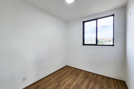 Quarto 1 de apartamento para alugar com 2 quartos, 45m² em Santo Cristo, Rio de Janeiro