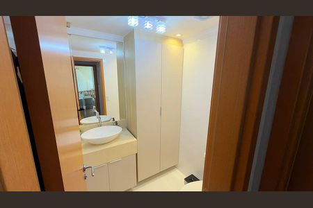 Apartamento à venda com 60m², 2 quartos e 1 vagaBanheiro 1