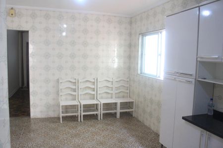 Casa para alugar com 110m², 2 quartos e 2 vagasCozinha