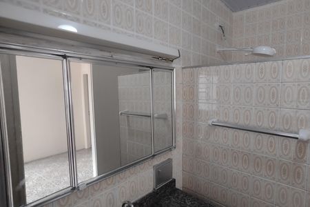 Casa para alugar com 110m², 2 quartos e 2 vagas Casa para alugar com 110m², 2 quartos e 2 vagasBanheiro