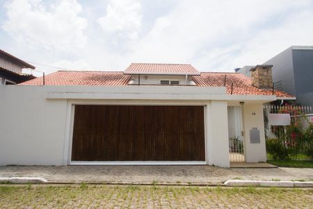 Casa à venda com 395m², 3 quartos e 4 vagas