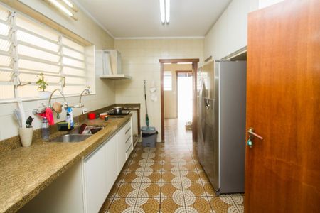 Casa à venda com 395m², 3 quartos e 4 vagas