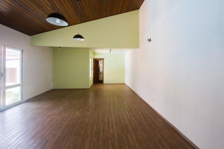 Casa à venda com 395m², 3 quartos e 4 vagas