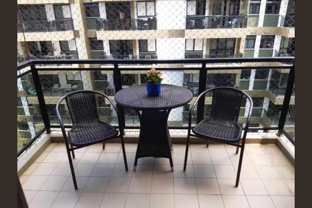 Apartamento para alugar com 60m², 1 quarto e 1 vagaVaranda