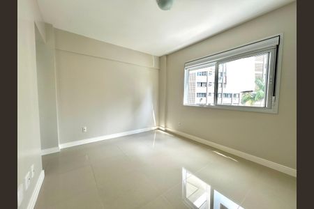 Apartamento para alugar com 67m², 2 quartos e 1 vagaSuíte 
