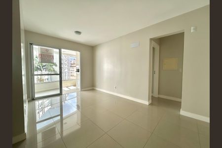 Apartamento para alugar com 67m², 2 quartos e 1 vagaSala