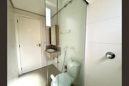 Apartamento para alugar com 67m², 2 quartos e 1 vagaBanheiro social 