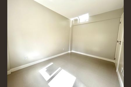 Quarto 1 de apartamento para alugar com 2 quartos, 67m² em Centro, Florianópolis