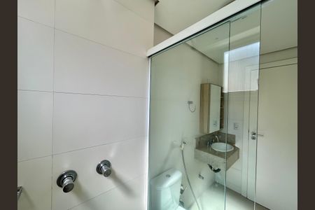 Apartamento para alugar com 67m², 2 quartos e 1 vagaBanheiro suíte 