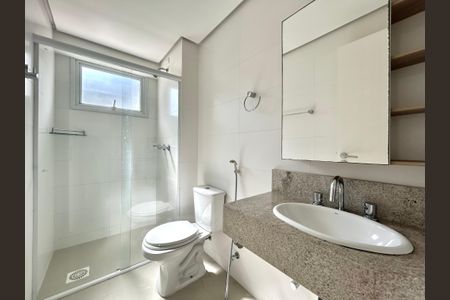 Apartamento para alugar com 67m², 2 quartos e 1 vagaBanheiro suíte 