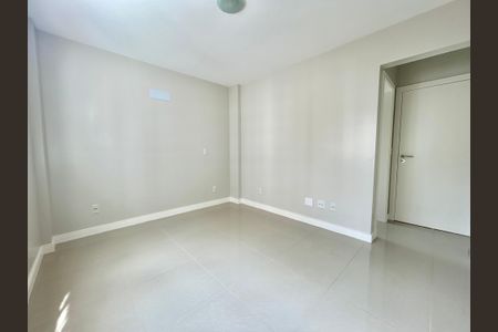 Apartamento para alugar com 67m², 2 quartos e 1 vagaSuíte 