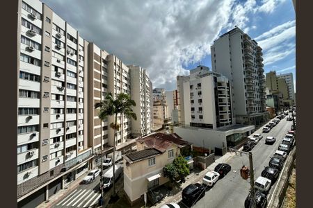 Apartamento para alugar com 67m², 2 quartos e 1 vagaVista
