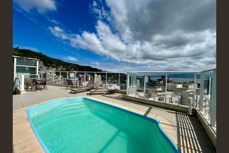 Apartamento para alugar com 67m², 2 quartos e 1 vagaÁrea comum - Piscina