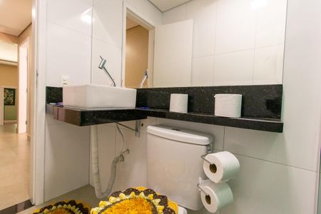 Casa para alugar com 432m², 4 quartos e 3 vagasBanheiro 2