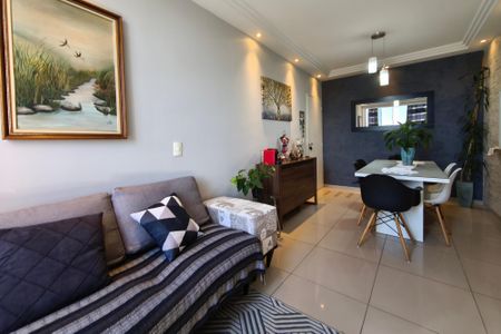 Sala de apartamento à venda com 3 quartos, 70m² em Vila Lemos, Campinas