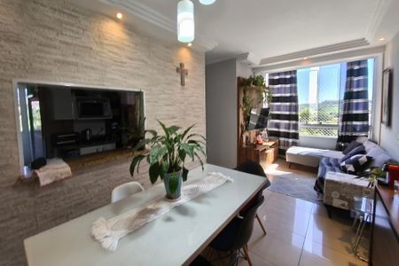 Sala de apartamento à venda com 3 quartos, 70m² em Vila Lemos, Campinas