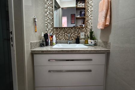 Apartamento à venda com 70m², 3 quartos e 1 vagaBanheiro