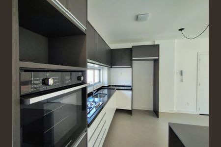 Apartamento para alugar com 71m², 2 quartos e 2 vagasCozinha