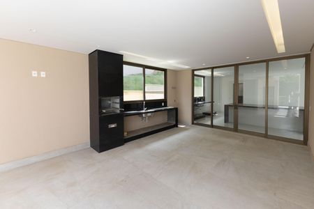 Casa de condomínio à venda com 455m², 3 quartos e 4 vagas Casa de condomínio à venda com 455m², 3 quartos e 4 vagasChurrasqueira