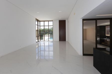 Casa de condomínio à venda com 455m², 3 quartos e 4 vagas Casa de condomínio à venda com 455m², 3 quartos e 4 vagasSala